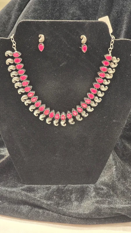 Women’s pearl and diamond necklaces-Attractive Dark Pink Color Curved Jewellery Set