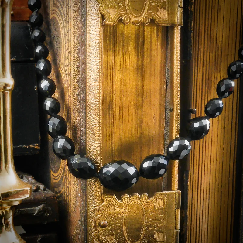 Women’s necklaces with tassels-Antique Edwardian Dark Red 'Amber' Resin Bead Necklace