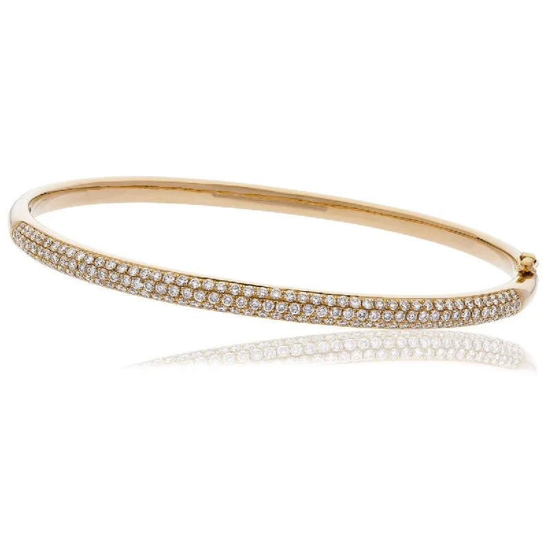 Stylish women’s bracelets-DIAMOND PAVE SETTING BANGLE IN 18K ROSE GOLD