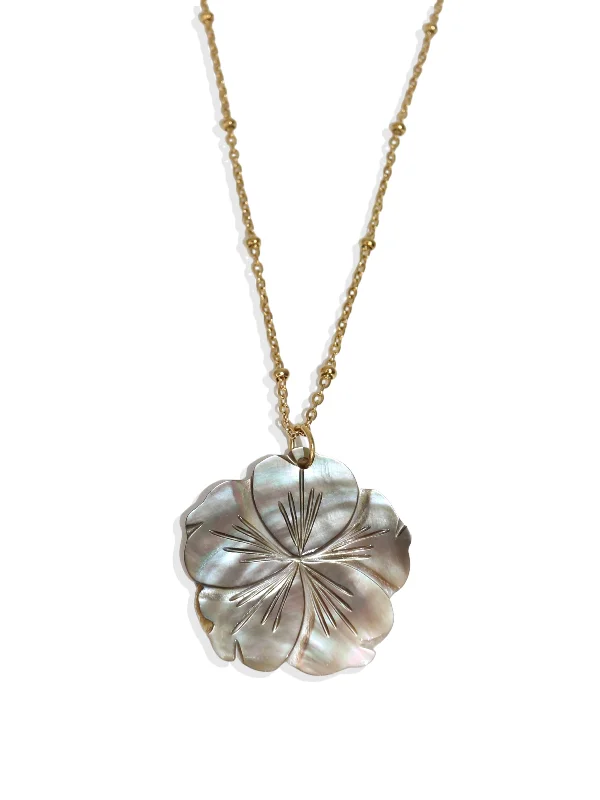 Women’s necklaces for everyday wear-Naia Mini Shell Necklace