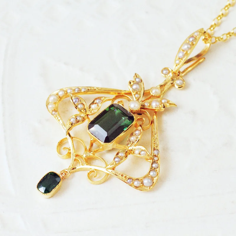 Women’s necklace chains-Edwardian Art Nouveau 15ct Gold Tourmaline Pendant