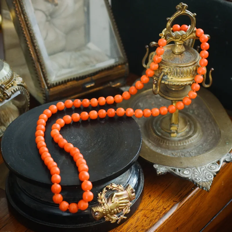 Women’s necklaces with engraved pendants-Antique Georgian Natural Deep Orange Coral Bead Necklace