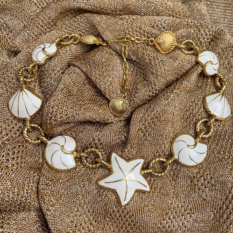 Vintage-style gold necklaces for women-Trifari Starfish Necklace White Shells