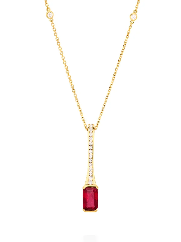 Women’s gemstone pendant necklaces-Classic Ruby Yellow Gold Pendant