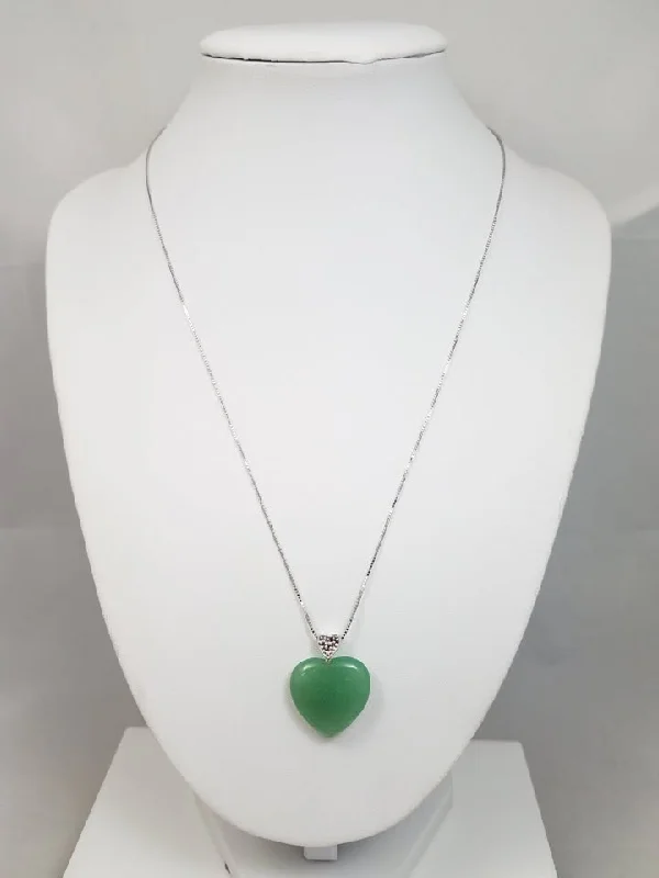 Women’s statement necklace chains-Soothing 18" 14k White Gold Natural Nephrite Jade Heart Pendant Necklace